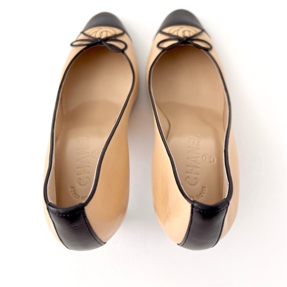 New CHANEL | Beige and Black Cap Toe Pumps Interlocking CC Logo with Bow EU 38.5 - Picture 8 of 16